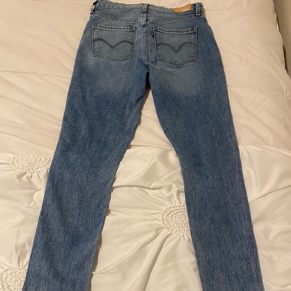 Levi’s Shaping High Rise Skinny Jeans - Picture 6 of 6